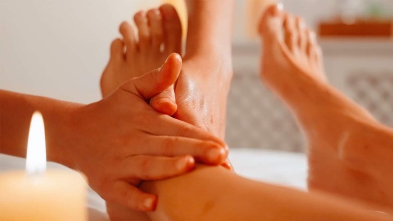 Masaje_Menara_de_Pies_y_Piernas-1